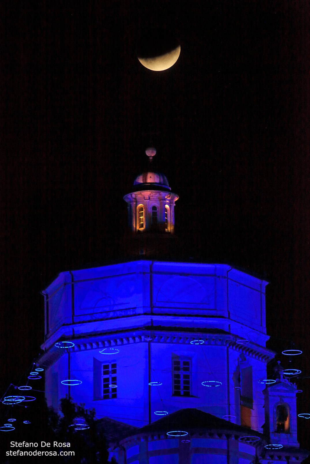 Eclissi parziale Luna e Cappuccini