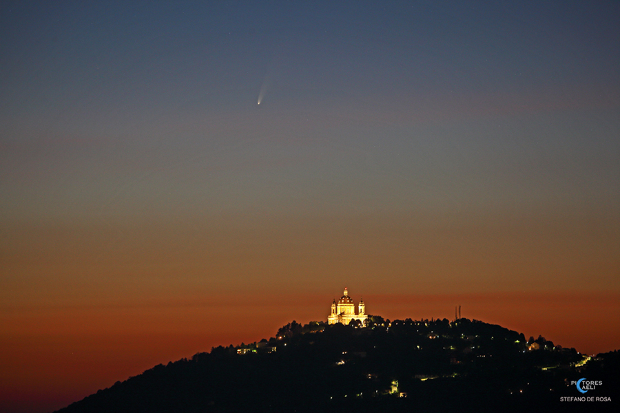 Comet NEOWISE and the Basilica of Superga